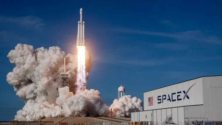 SpaceX IPO Launch & Bank Closures: What UK Savers Need to Know