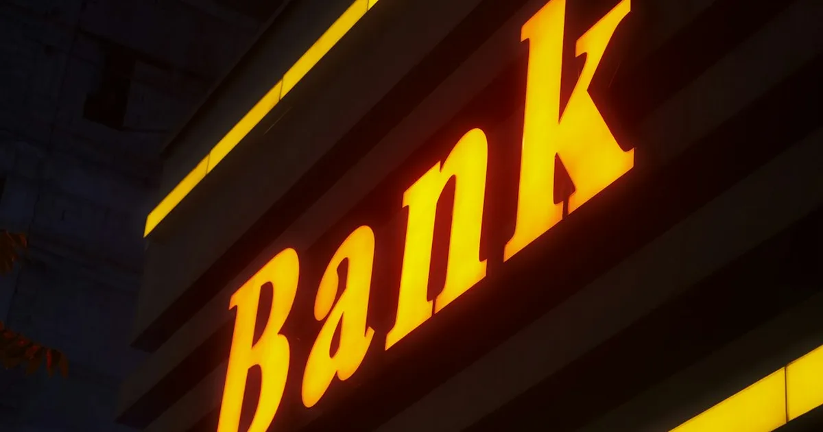 UK Finance Daily: Bond Turmoil, Budget Fears & Supermarket Shake-Up
