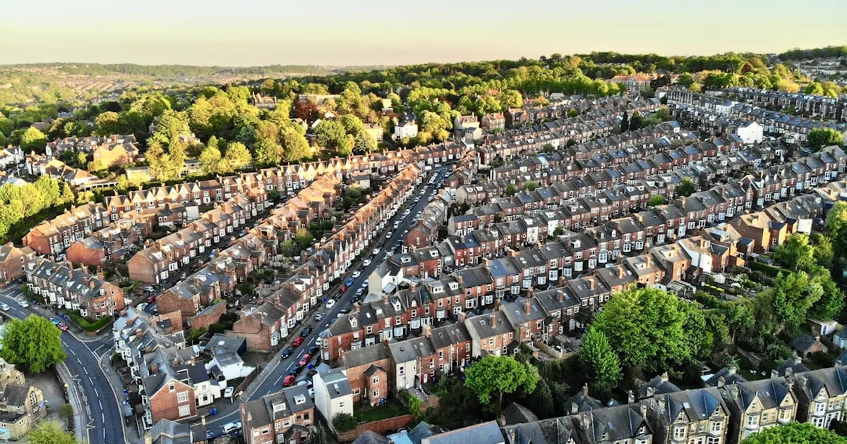UK Finance Daily: Heatwaves, Housing & Gen Z's Raw Deal